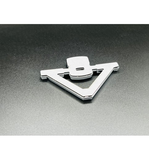 V8 Emblem
